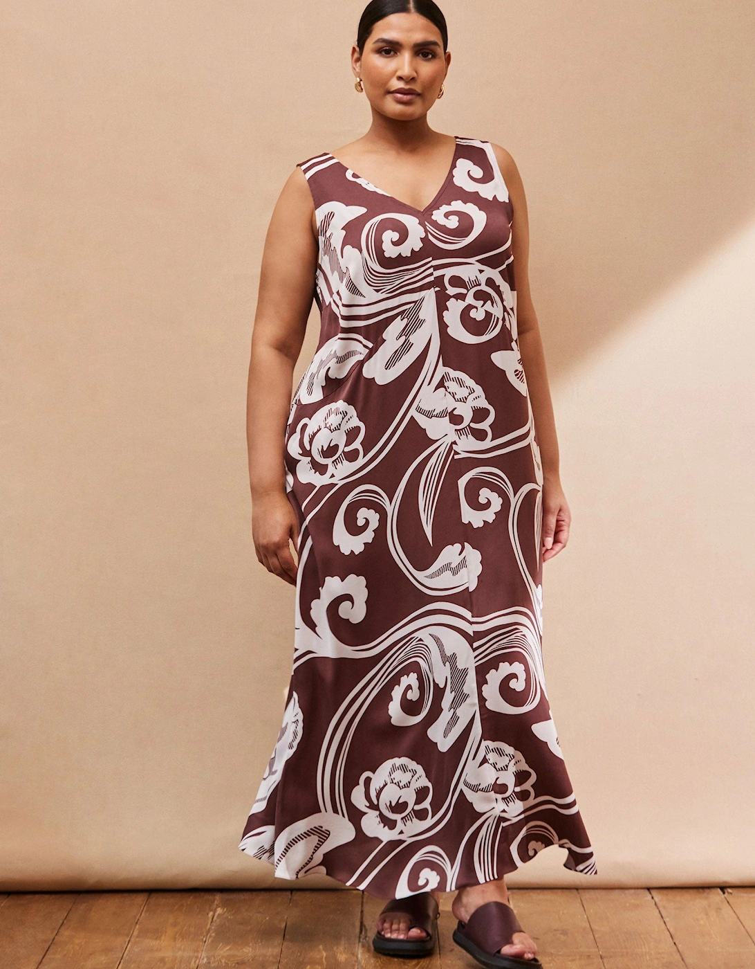 Chocolate Brown Paisley V Neck Maxi Swing Dress