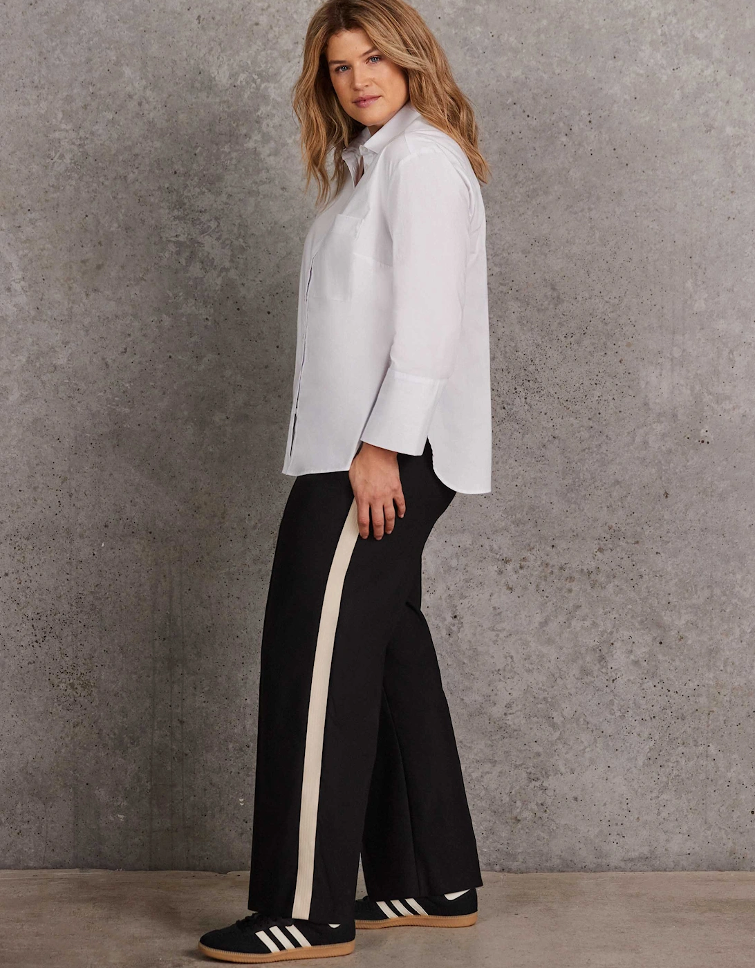 Black Wide-Leg Trousers With Contrast Side Detail