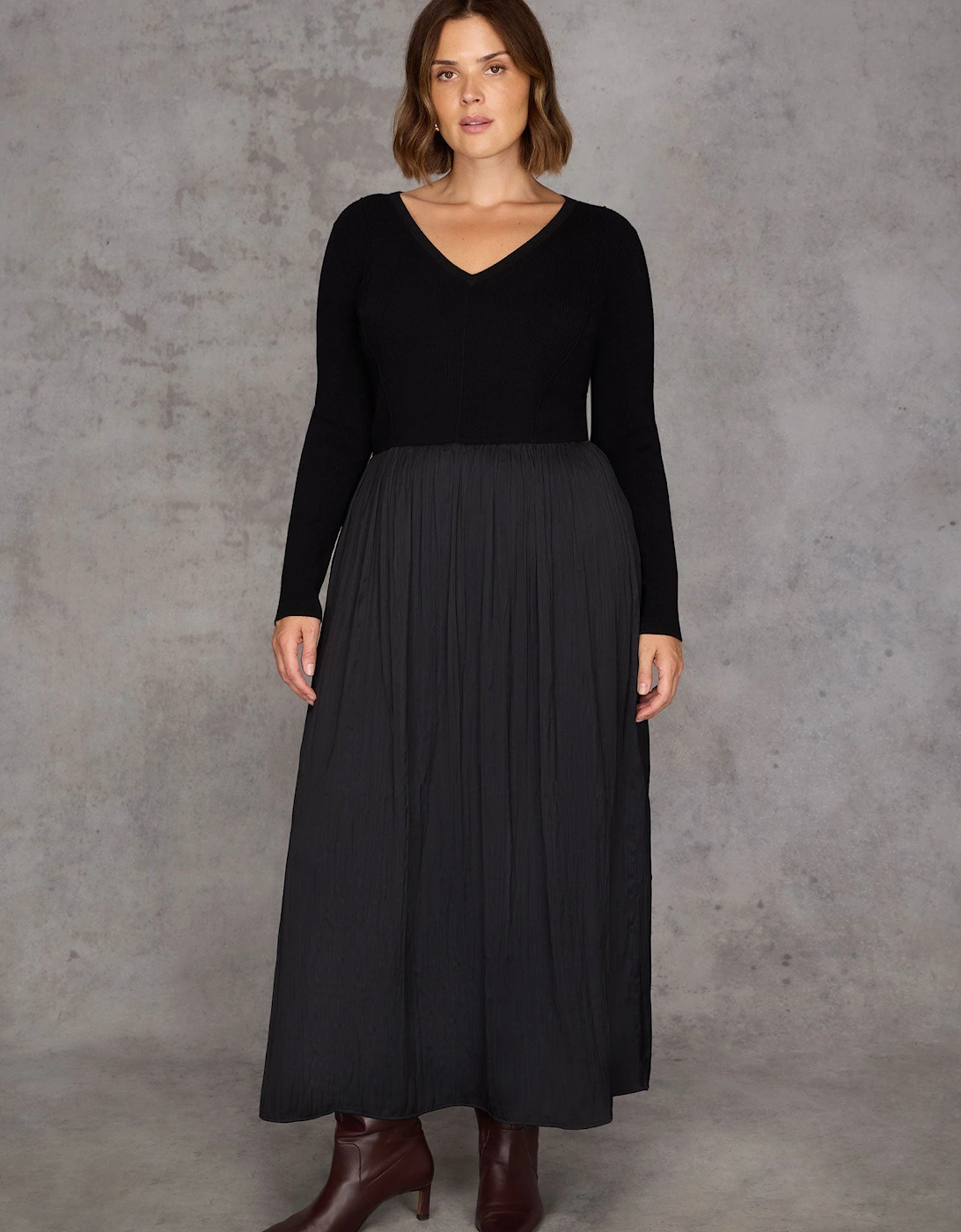 Black Knit Bodice Pleated Skirt Dress