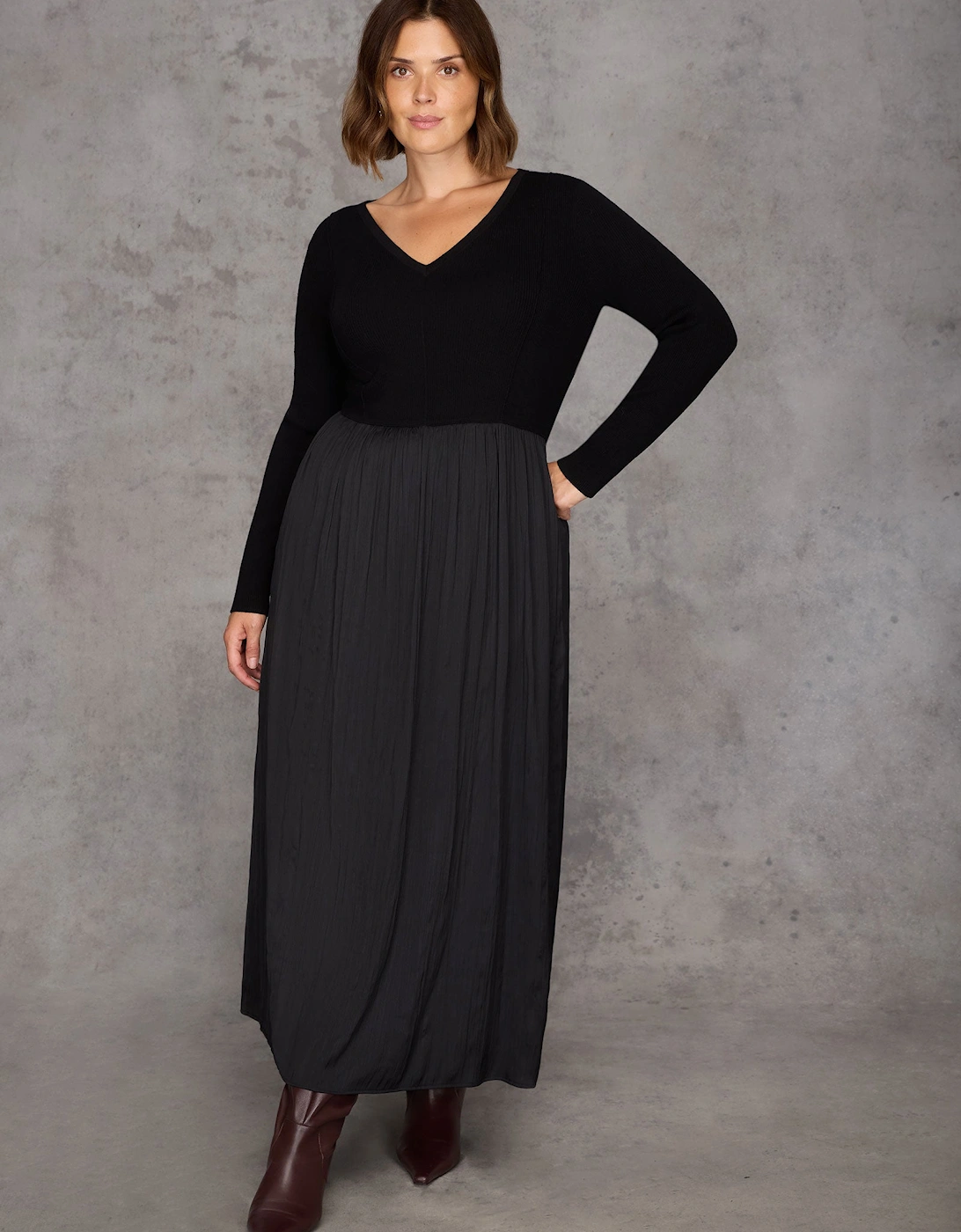Black Knit Bodice Pleated Skirt Dress