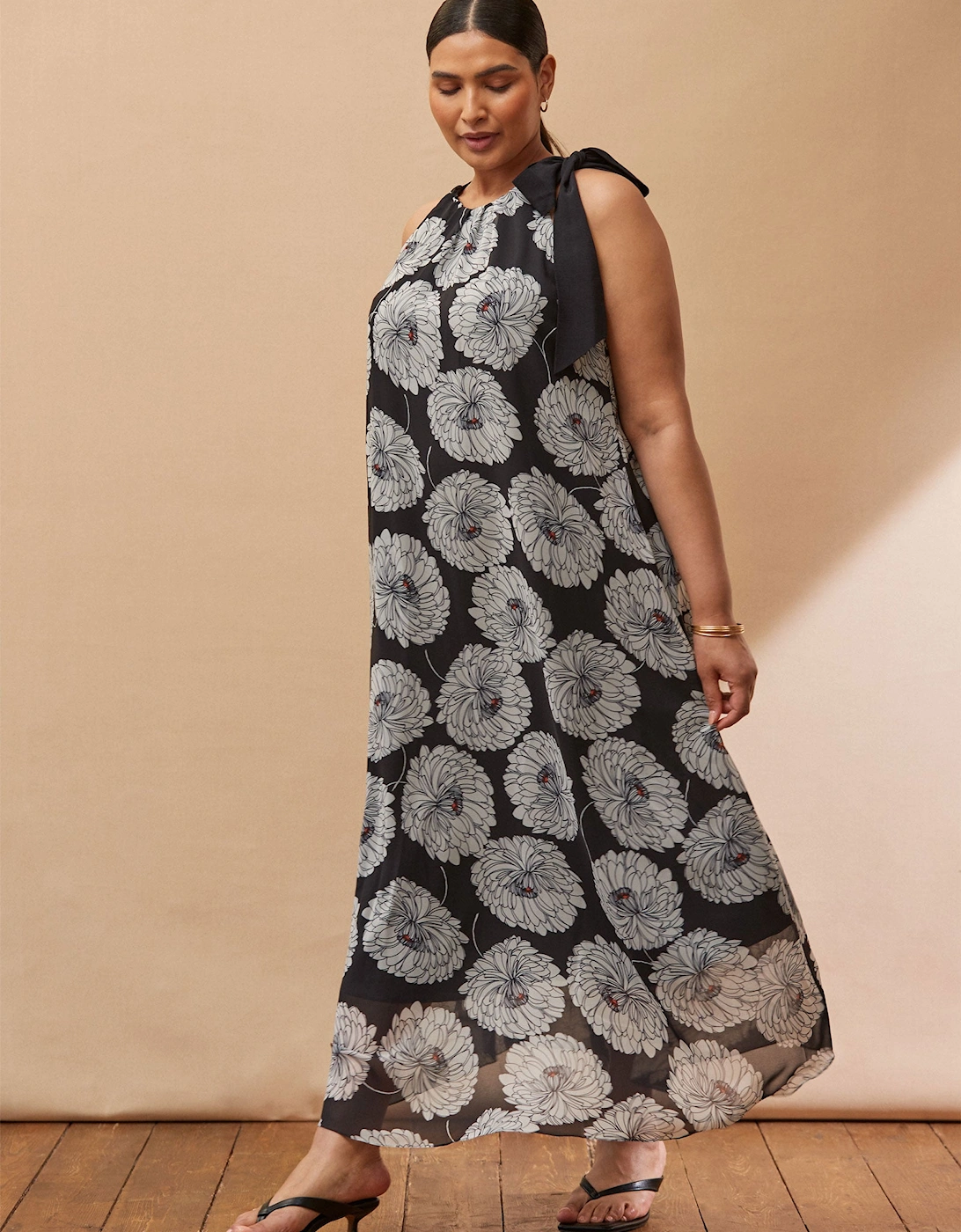 Floral Print Halter Neck Maxi Dress