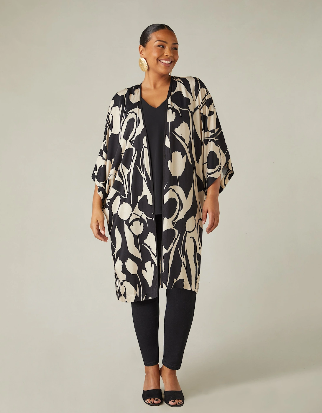 Mono Floral Print Kimono