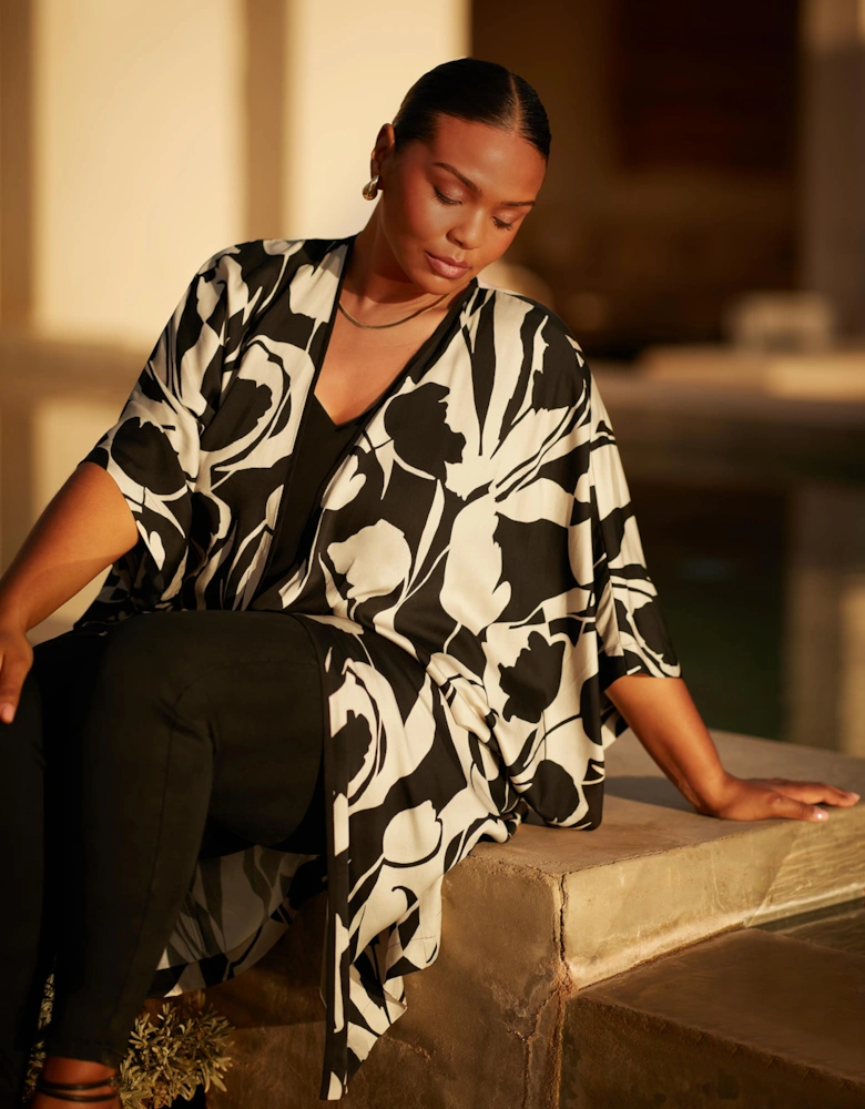 Mono Floral Print Kimono