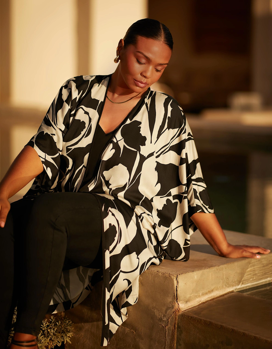 Mono Floral Print Kimono