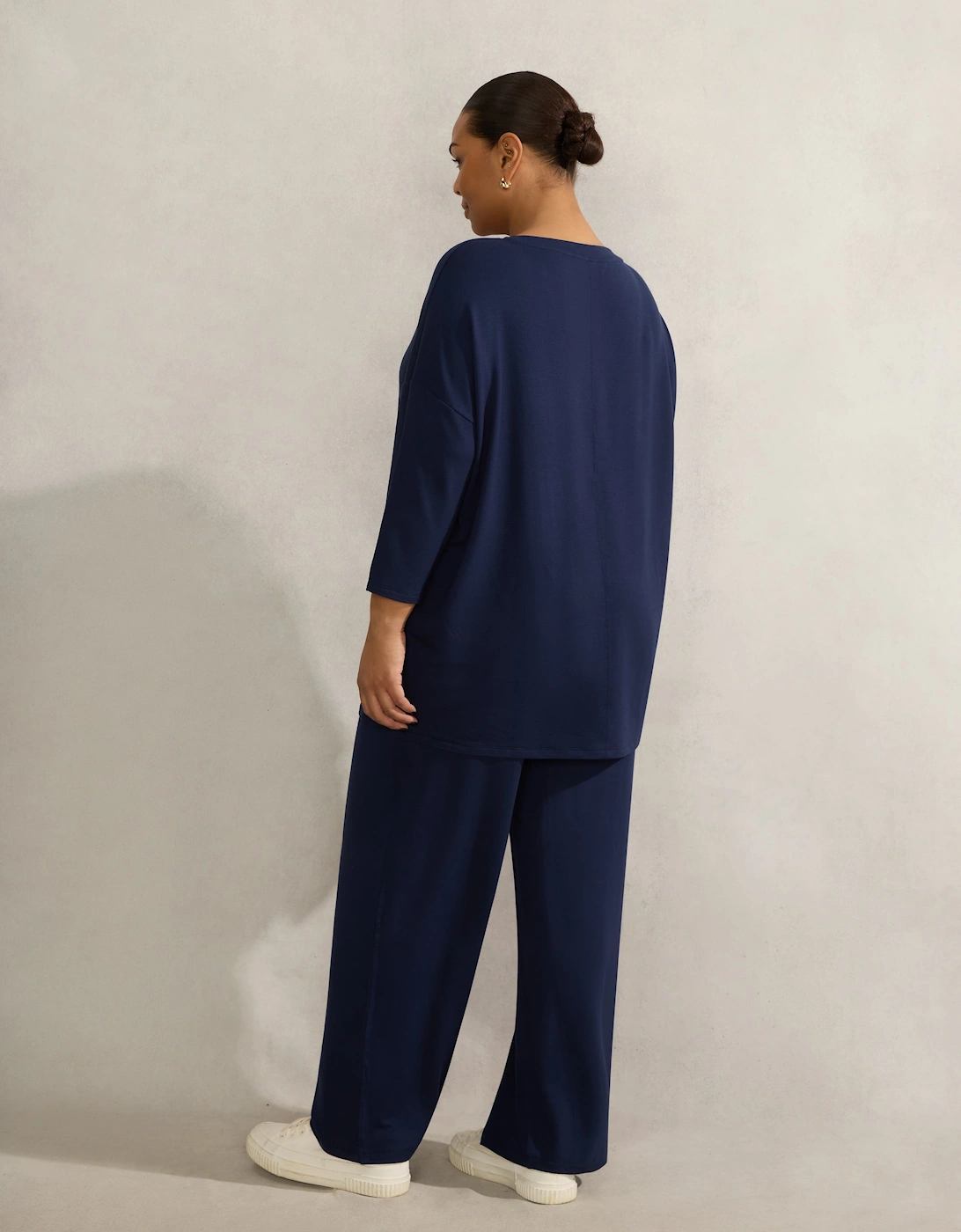 Navy Lightweight Supersoft Straight Leg Pant