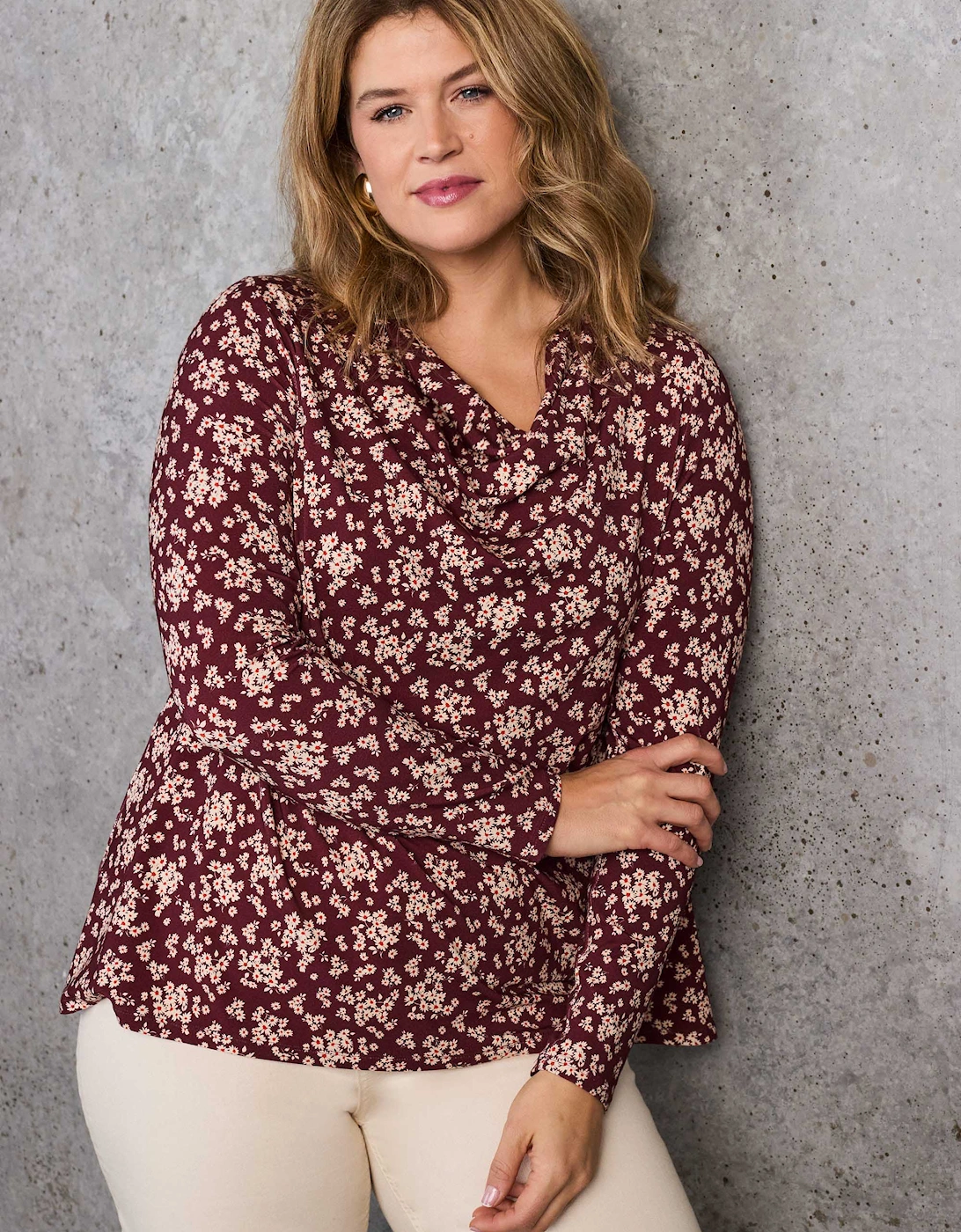 Live Unlimited London Live Unlimited London Women's Red Ditsy Floral Jersey Cowl Neck Top