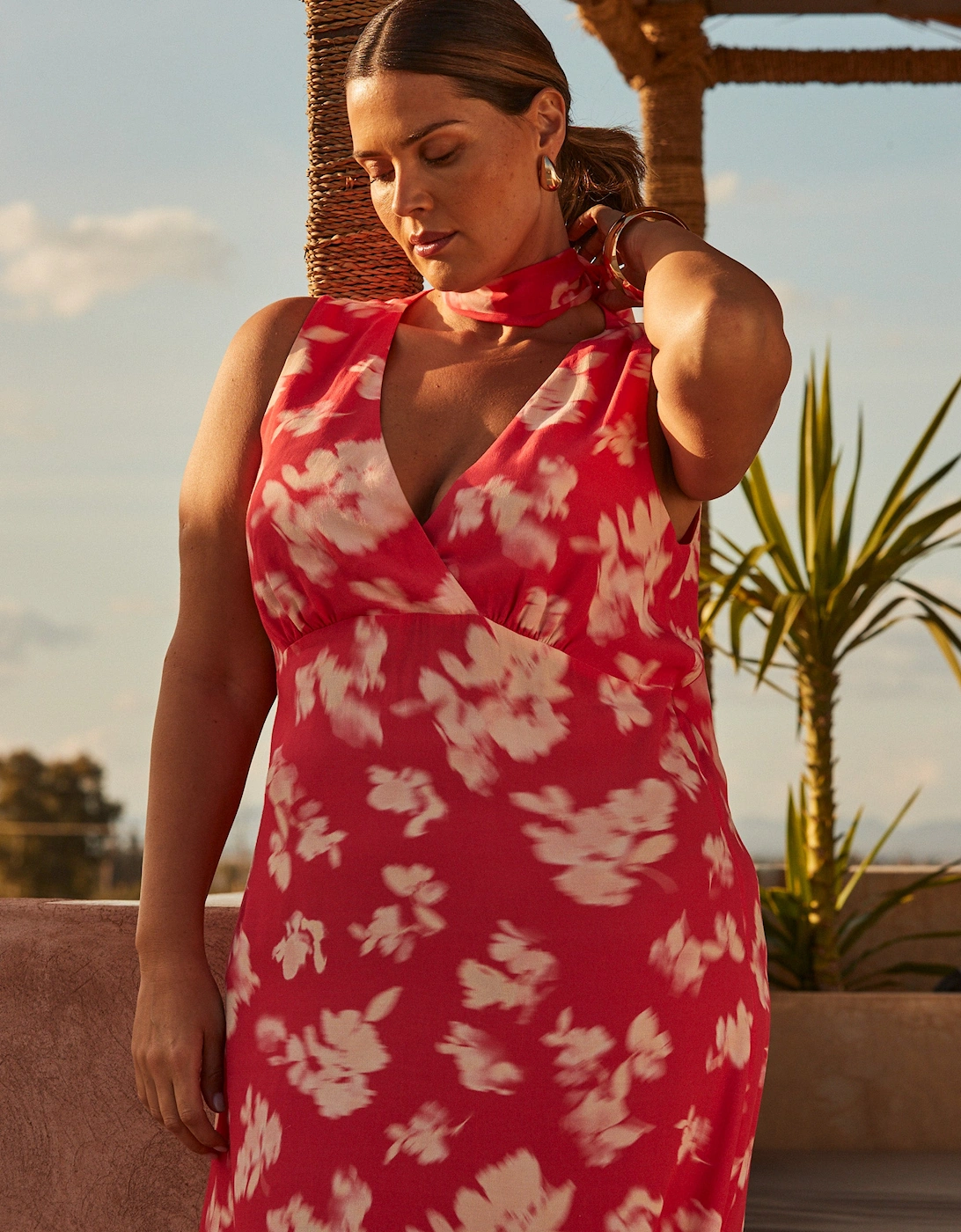 Coral Floral Print Sleeveless Midi Dress With Neck Scarf