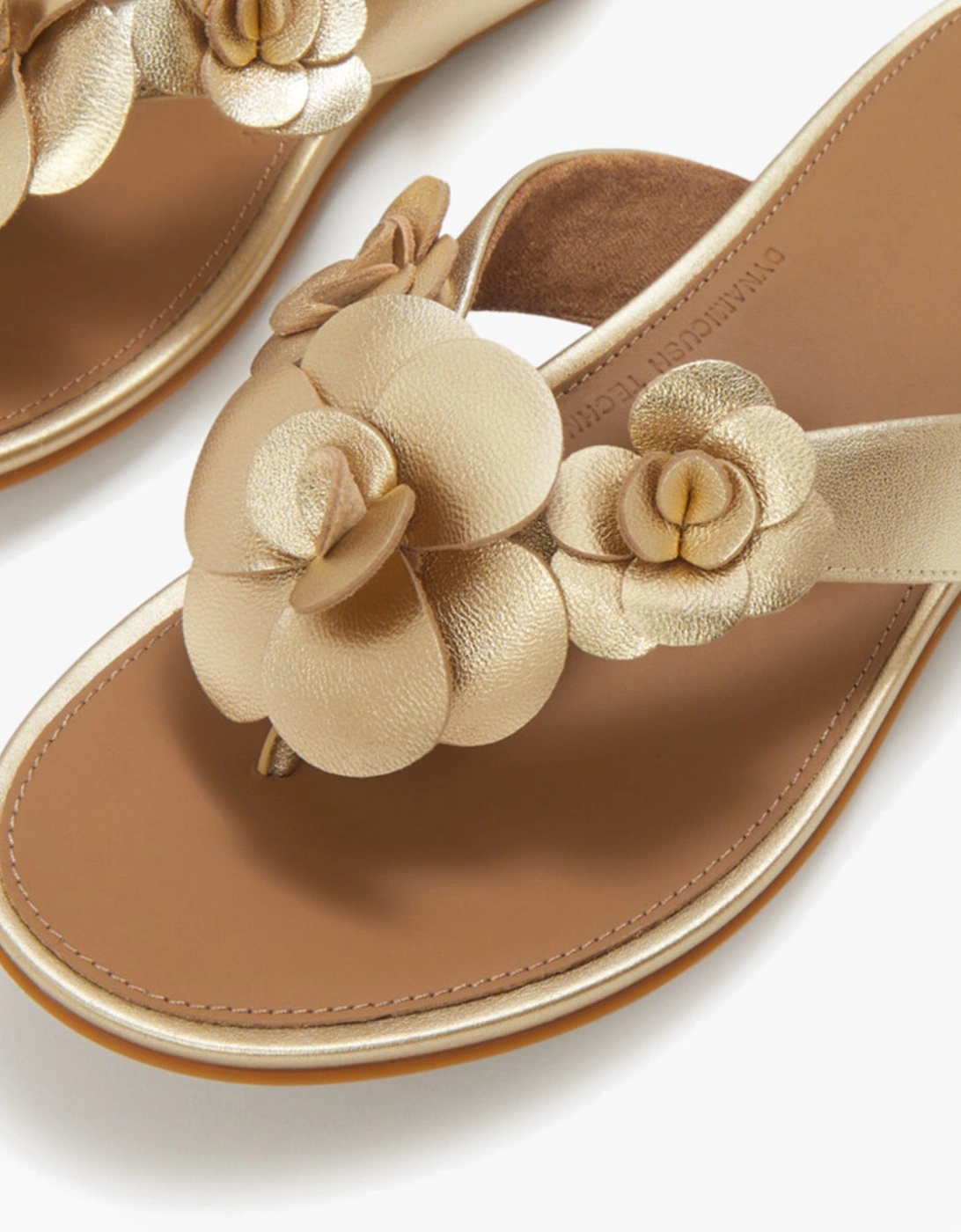 GRACIE FLOWER Womens Toe-Post Sandals Platino