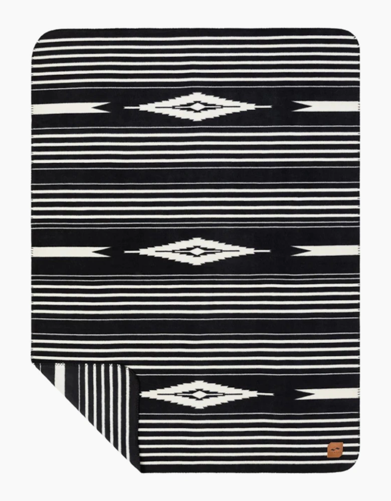 Slowtide Hayden Fleece Blanket - Black - OS