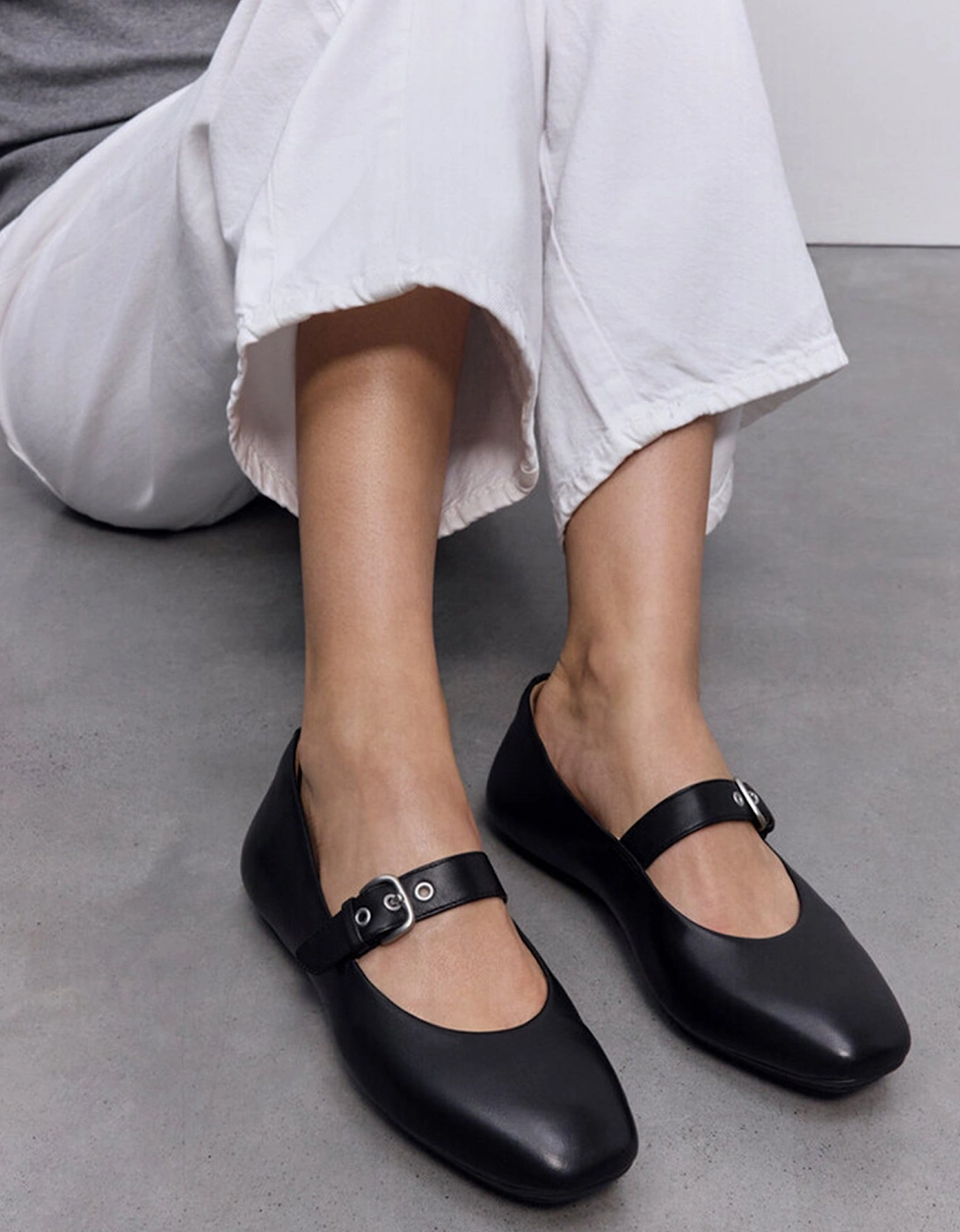 DELICATO LEATHER Womens Mary Jane All Black