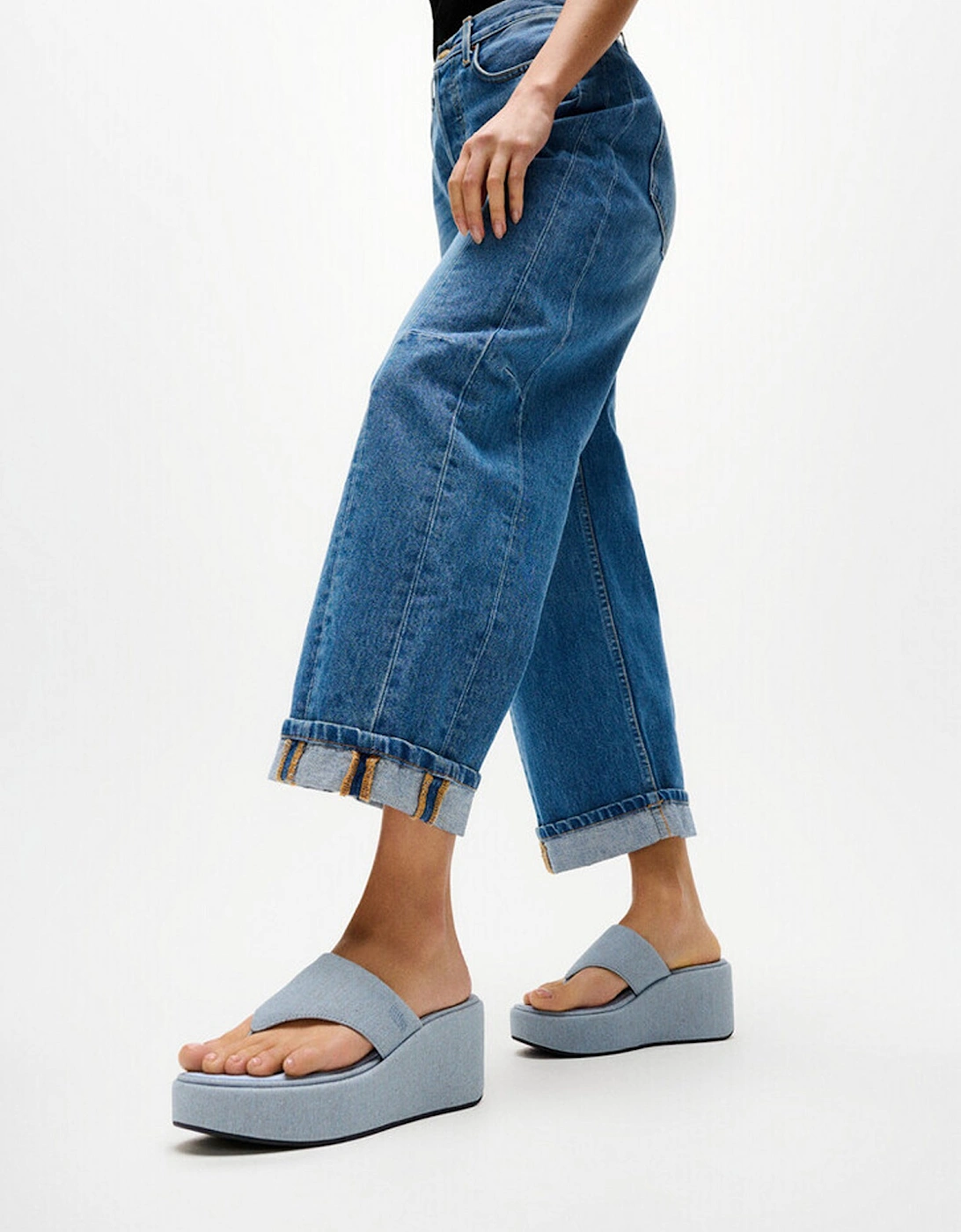 PLATFFORMS DENIM Womens Toe-Post Sandals Light Denim