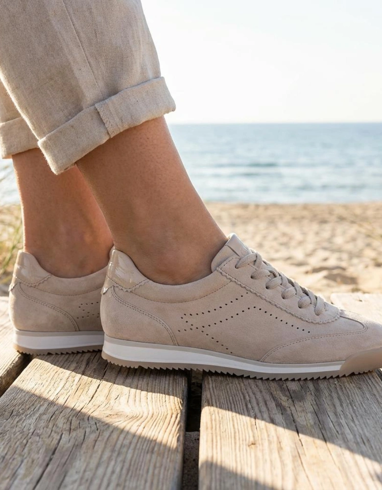 NOVICE Womens Court Trainers Cream