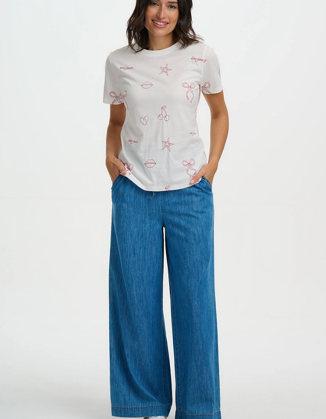 Maggie t shirt in chic embroidery