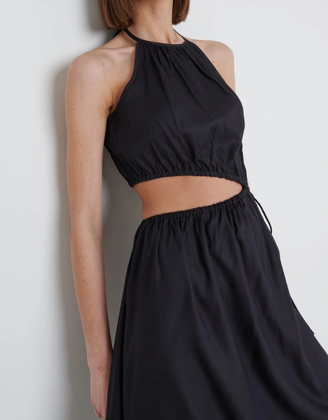 Fleur Cut Out Midaxi - Black