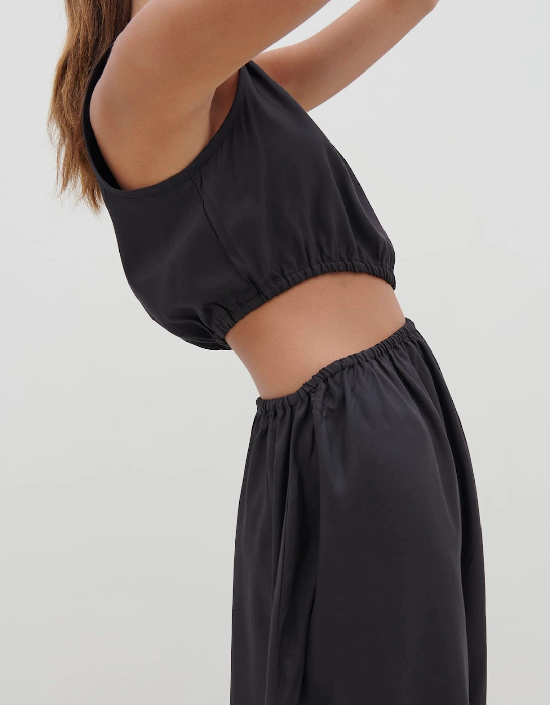 Fleur Cut Out Midaxi - Black