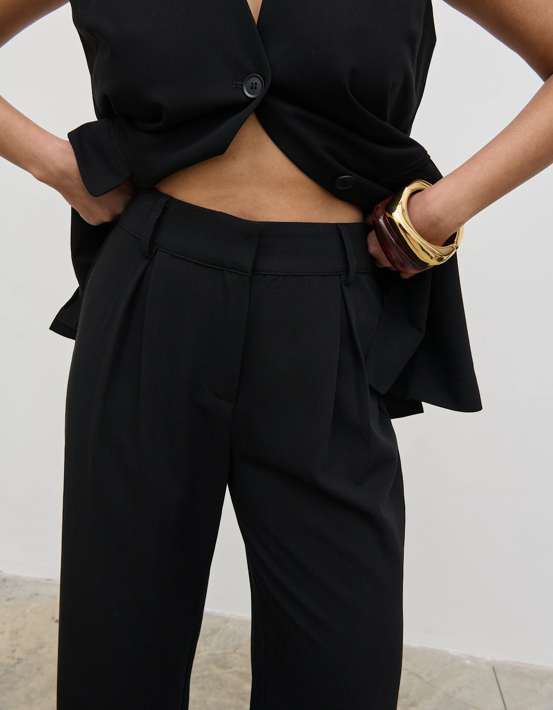Harlee Straight Leg Trousers - Black