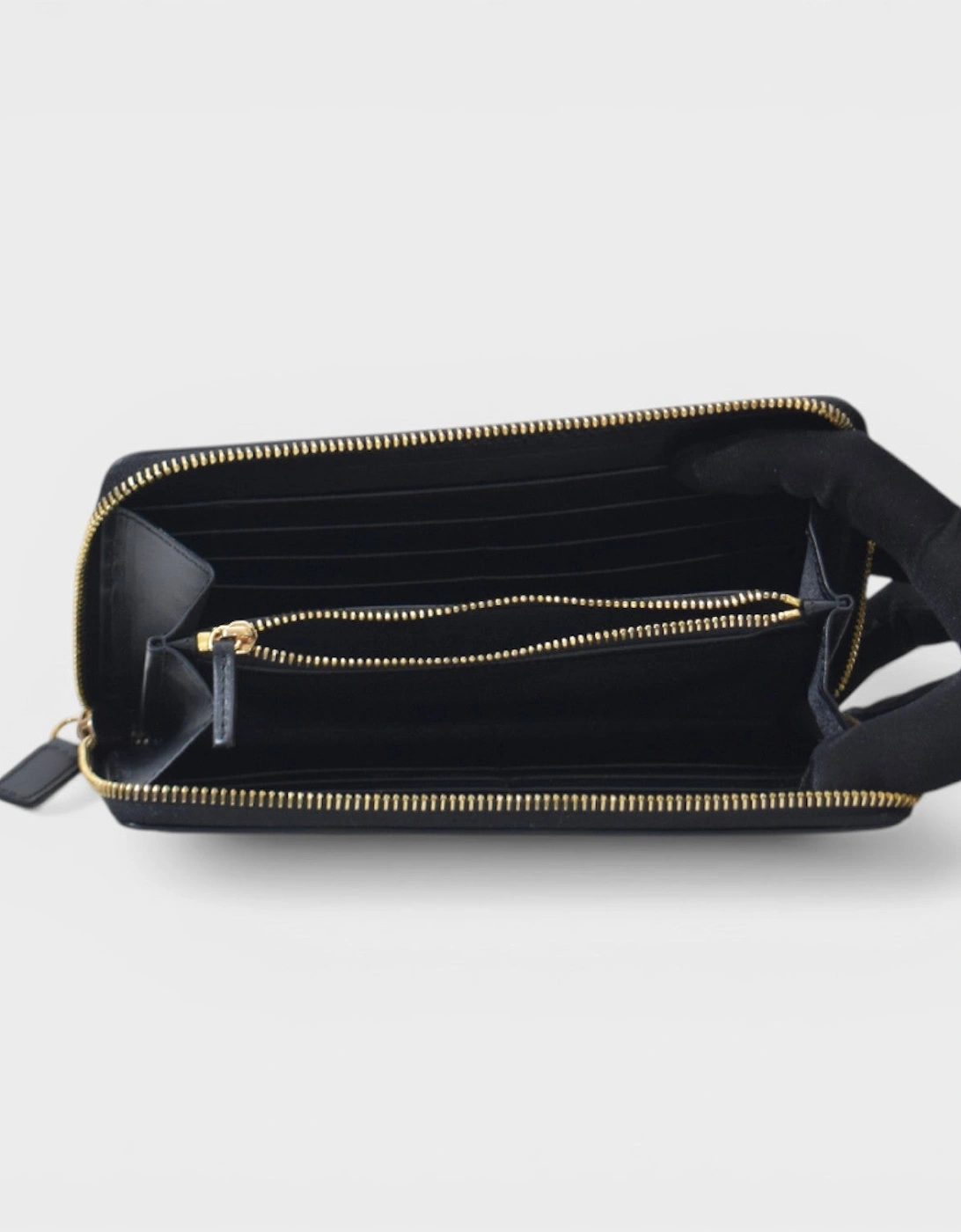 Zip Around Wallet Leather Black