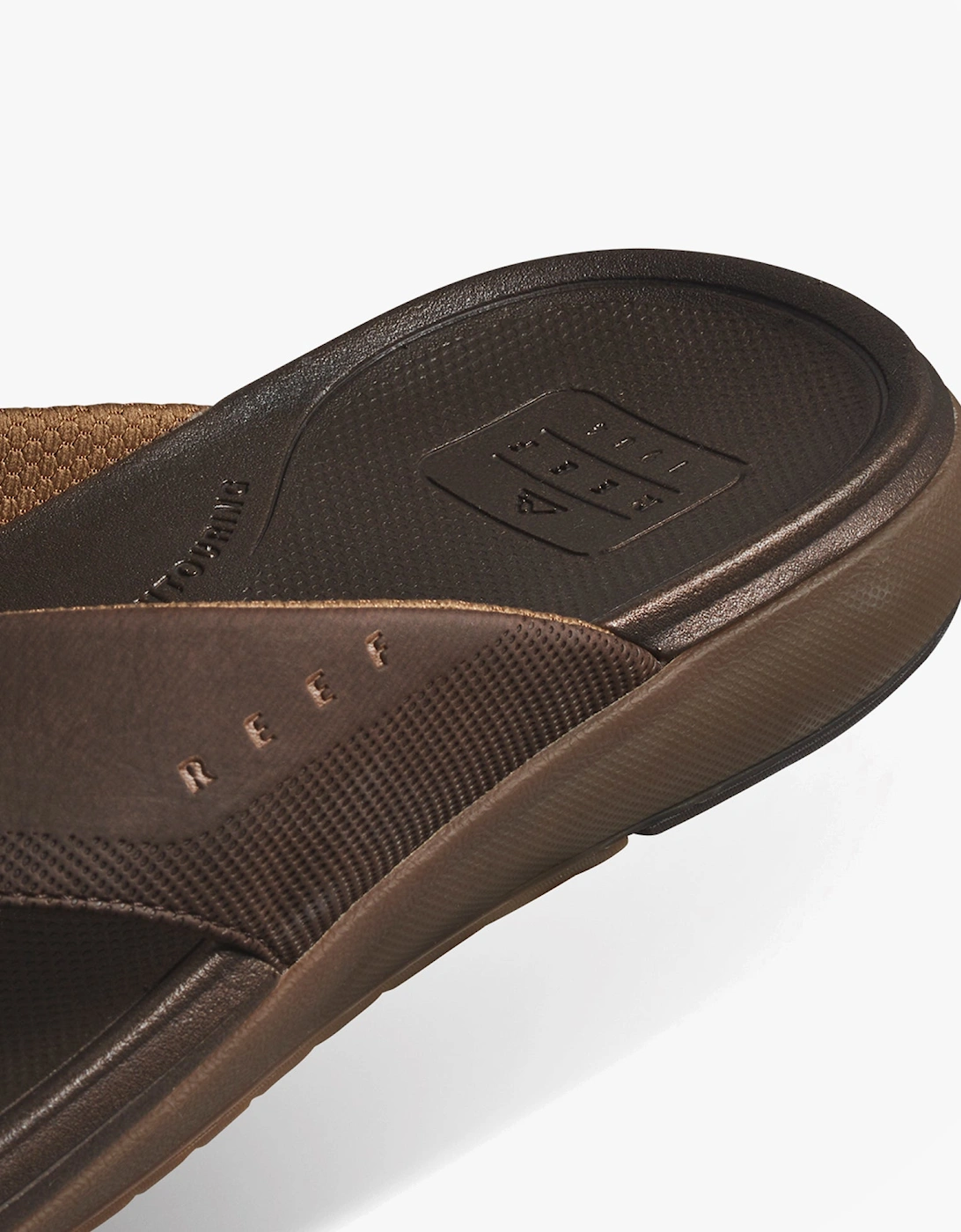 Reef CUSHION NORTE Mens Toe-Post Sandals Dark Brown