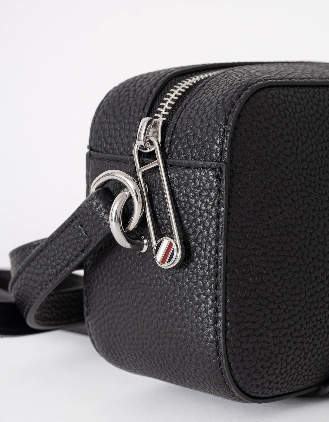 Tommy Hilfiger TH Emblem Womens Camera Bag - Black