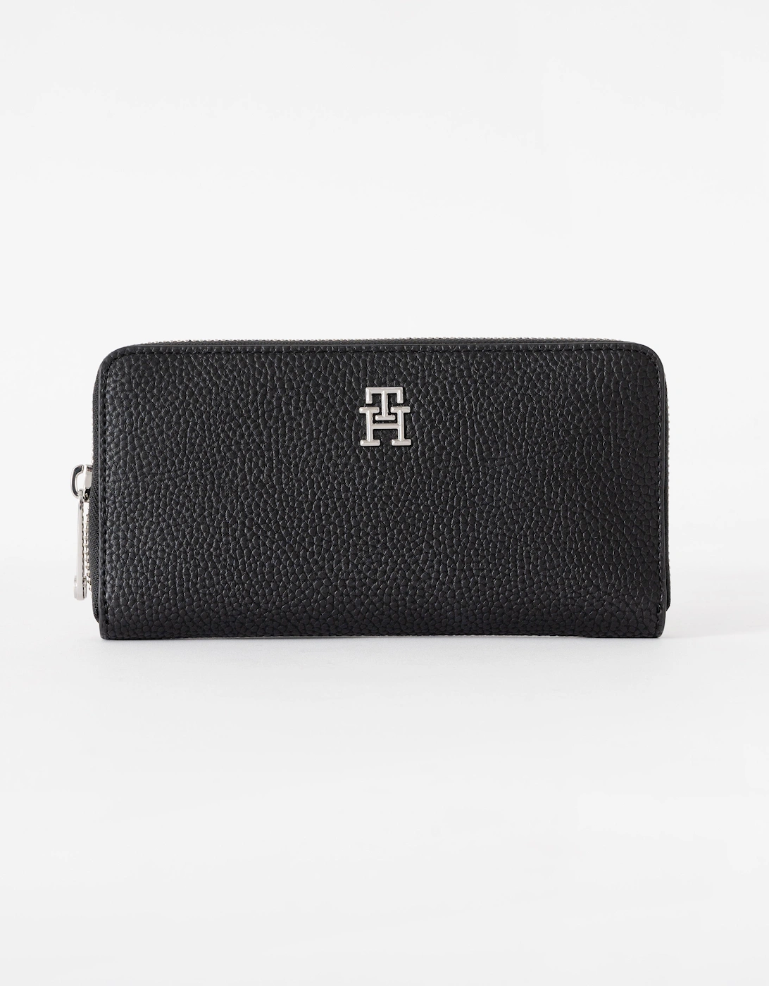 Tommy Hilfiger Women's Black Th Emblem Large Zip Purse - Size One Size