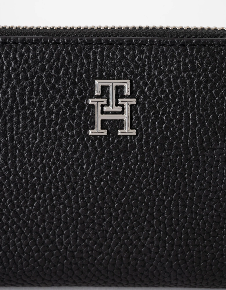 Tommy Hilfiger TH Emblem Womens Large Zip Purse - Black