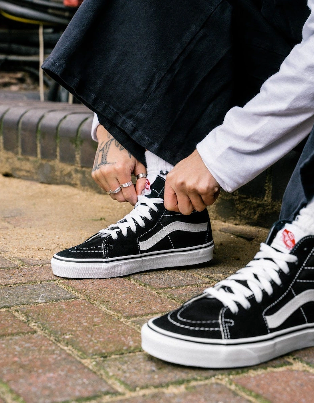 Vans SK8 Hi Black / White Trainers