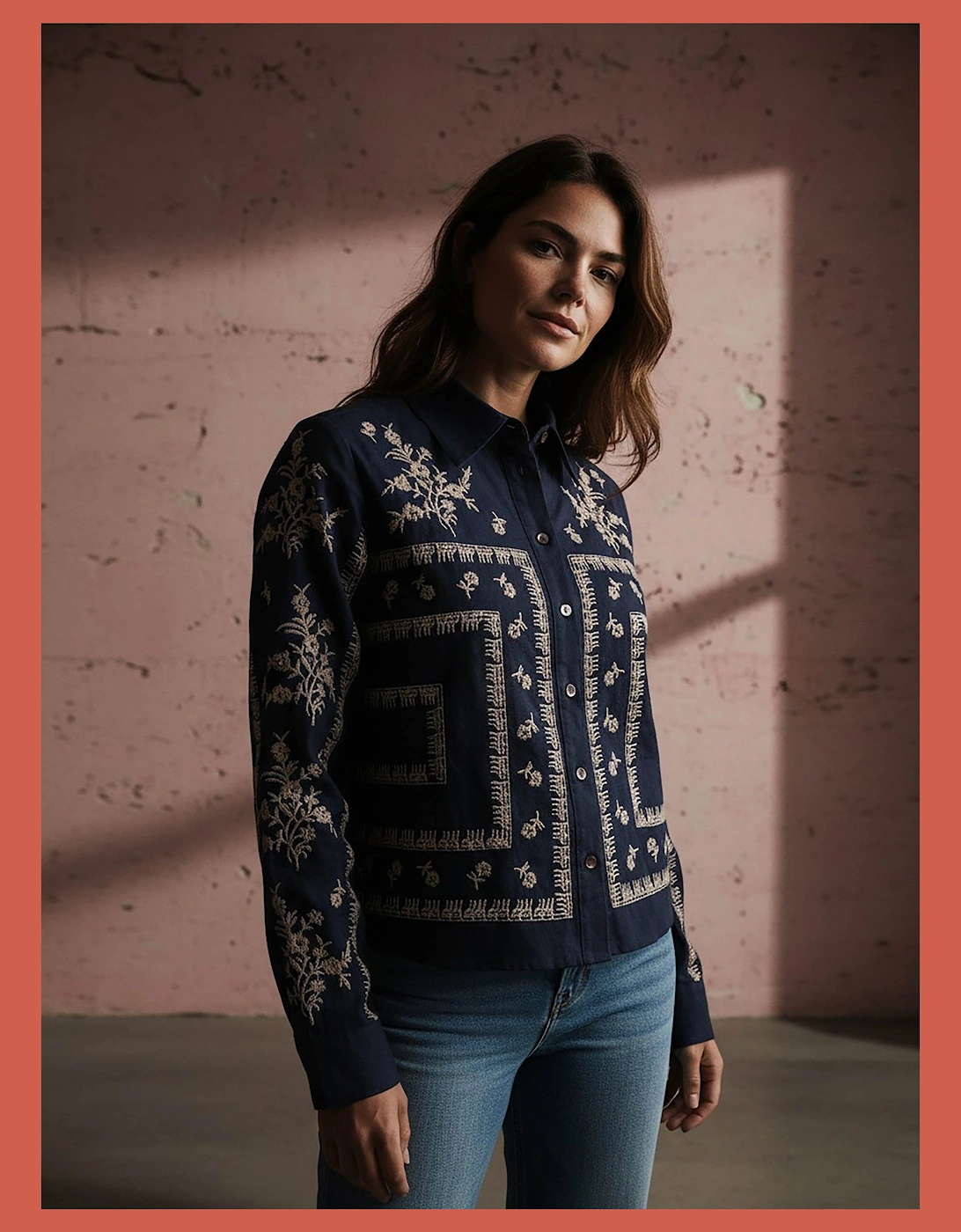 Sienna Embroidered Cropped Shirt In Dark Navy