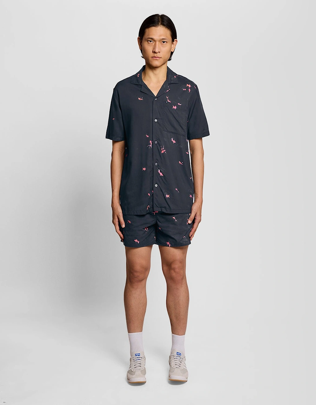 Lyle And Scott Men's Black Goldfish Graphic Swim Shorts - Size 39/38/32