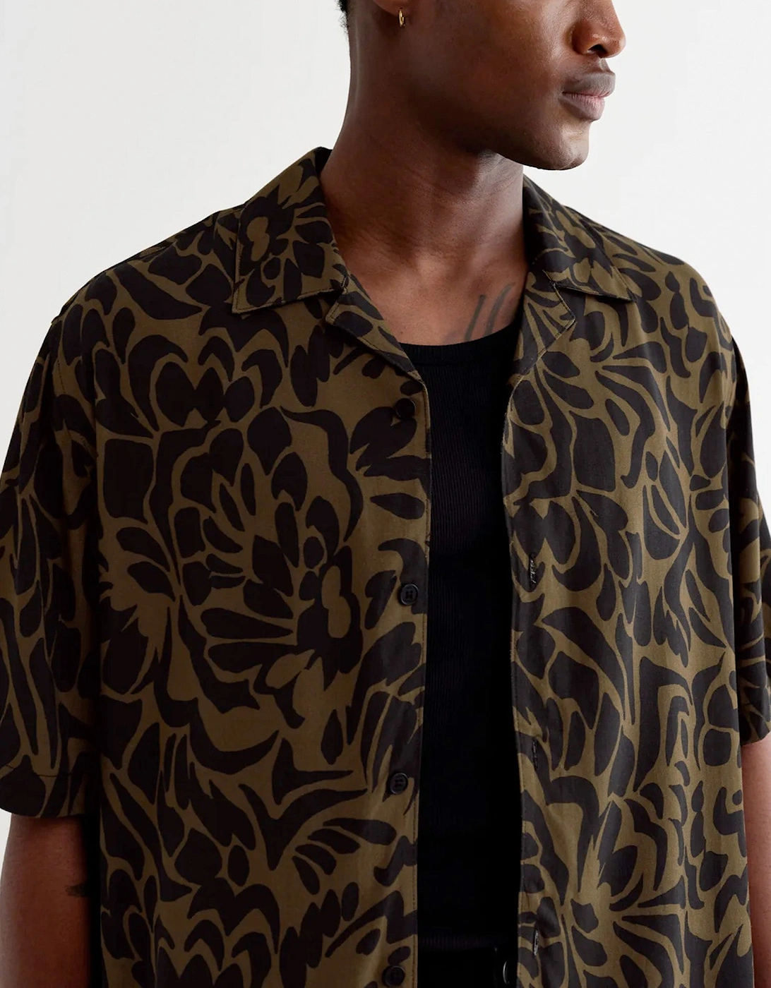 Wax London Didcot Two Tone Floral Short Sleeve Shirt