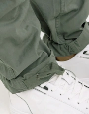 Thumbnail 4 of 5
