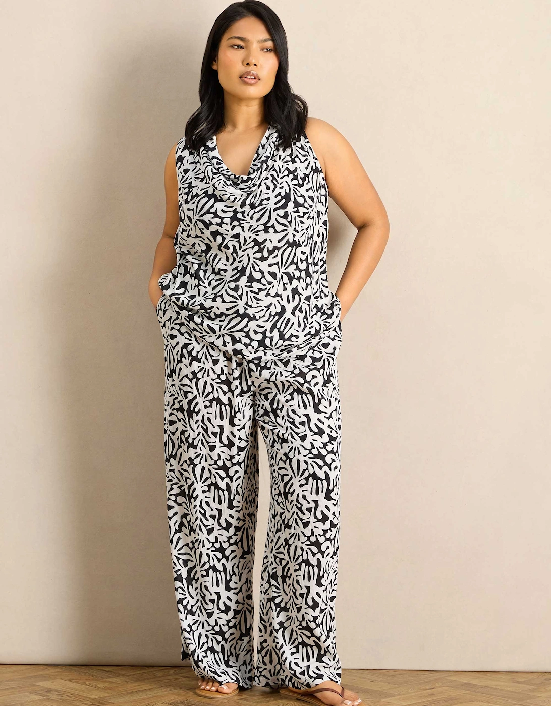 Mono Print Crinkle Drawstring Trouser