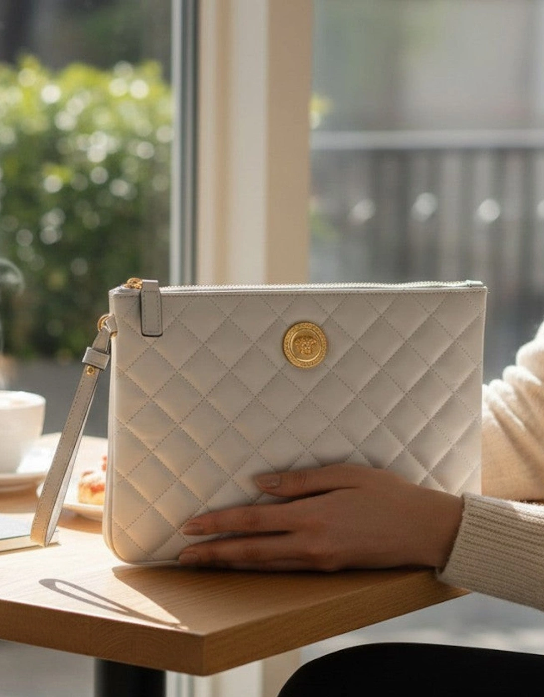 Logo Medusa Quilted Pouch White Gold Tone