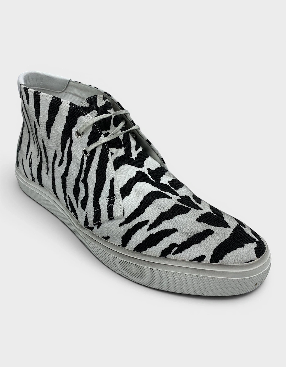 Zebra Canvas Distressed Laced Sneakers Black White