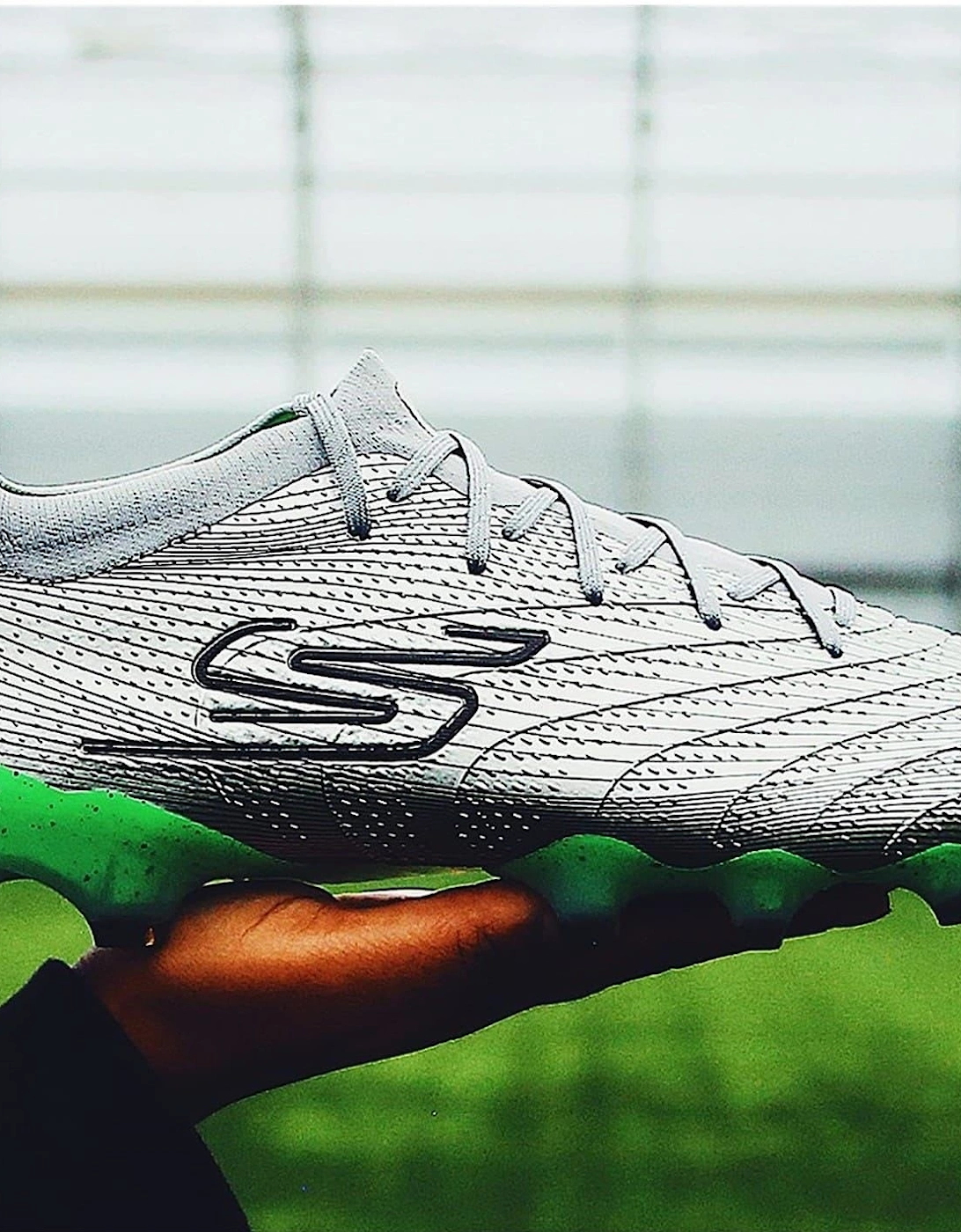 Skx 01 Low Adults Firm Ground Football Boots