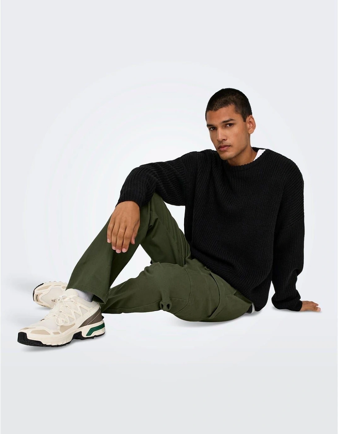 Solid Patterned Straight Cargo Pants