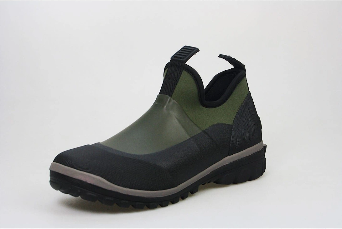 Rain Boots with Lug Sole for Gardening