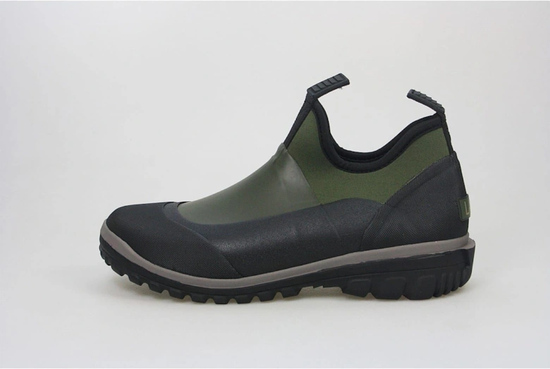 Rain Boots with Lug Sole for Gardening
