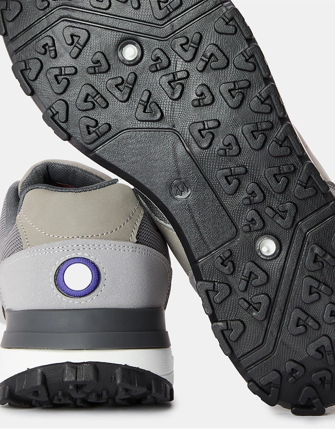 Echo Court Trainers