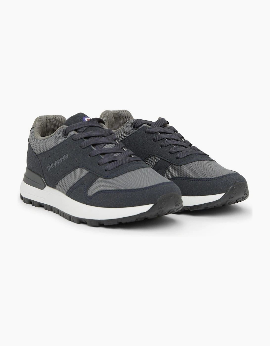 Echo Court Trainers