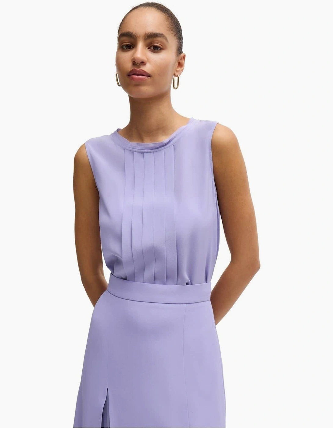 Jewel Neck Sleeveless Regular Fit Blouse