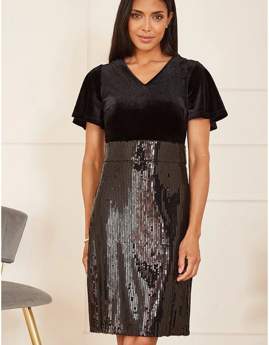 Velvet Sequin V-Neck Knee Length Bodycon Dress