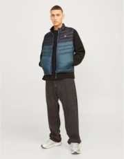 Thumbnail 5 of 6