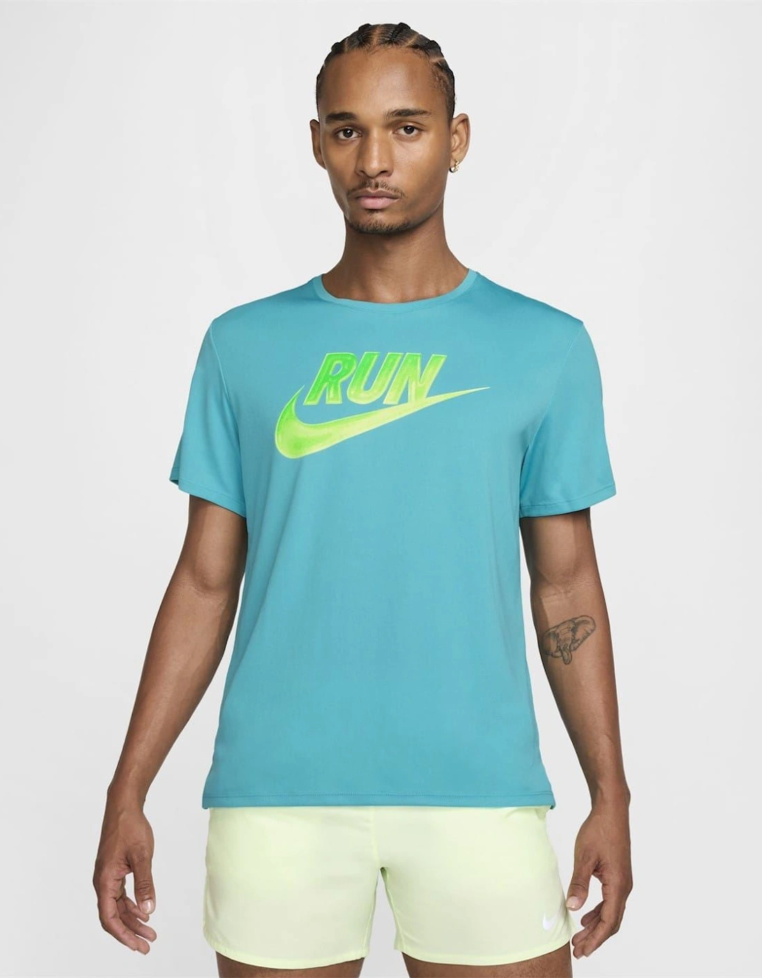 Nike Men's Blue Run Genie Competition T-Shirt  40 L
