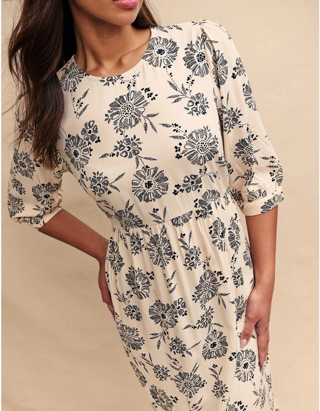 Rachel Crew Neck Midi Dress