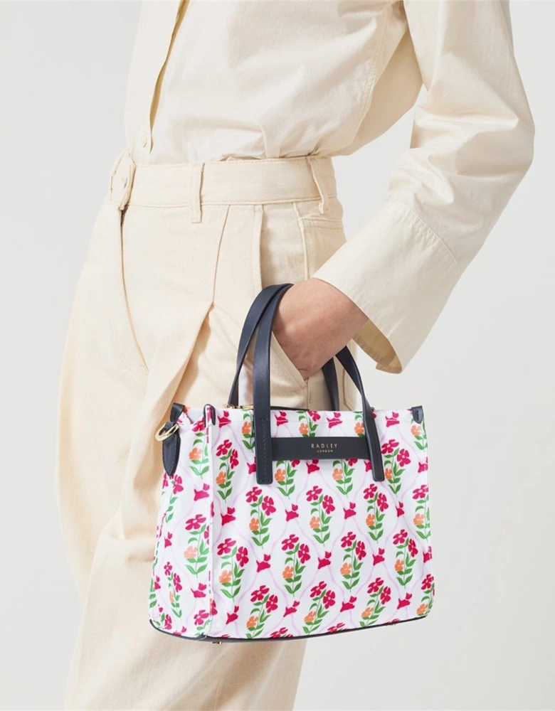 Floral M