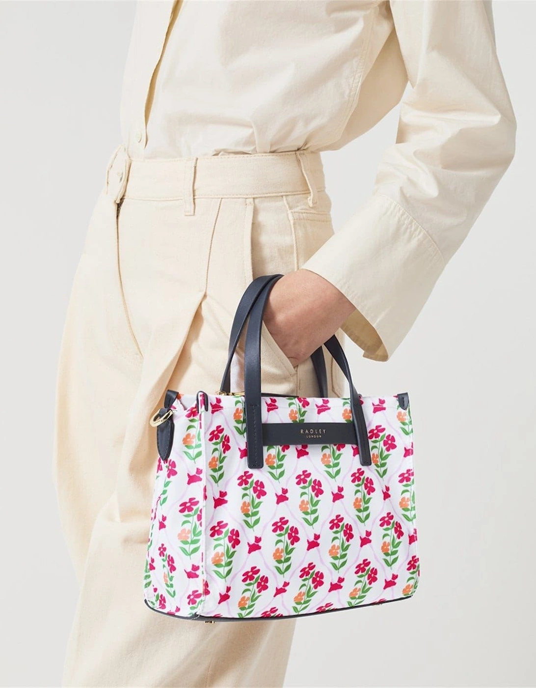 Floral M