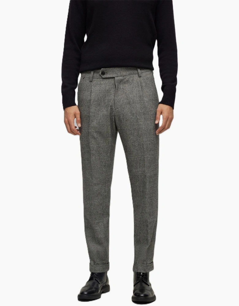 Perin Pleat Plaid Patterned Slim Chinos