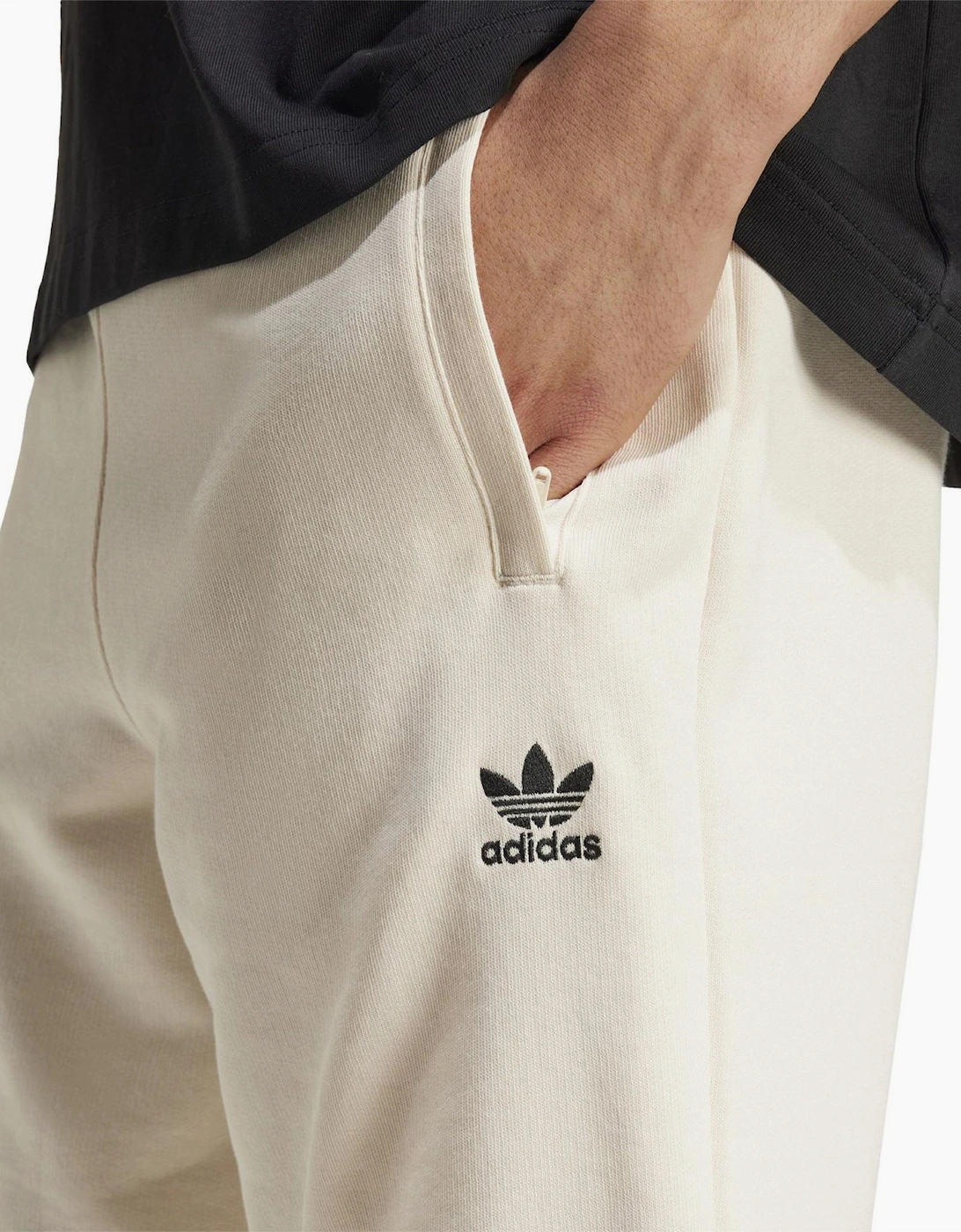 Ess Shorts