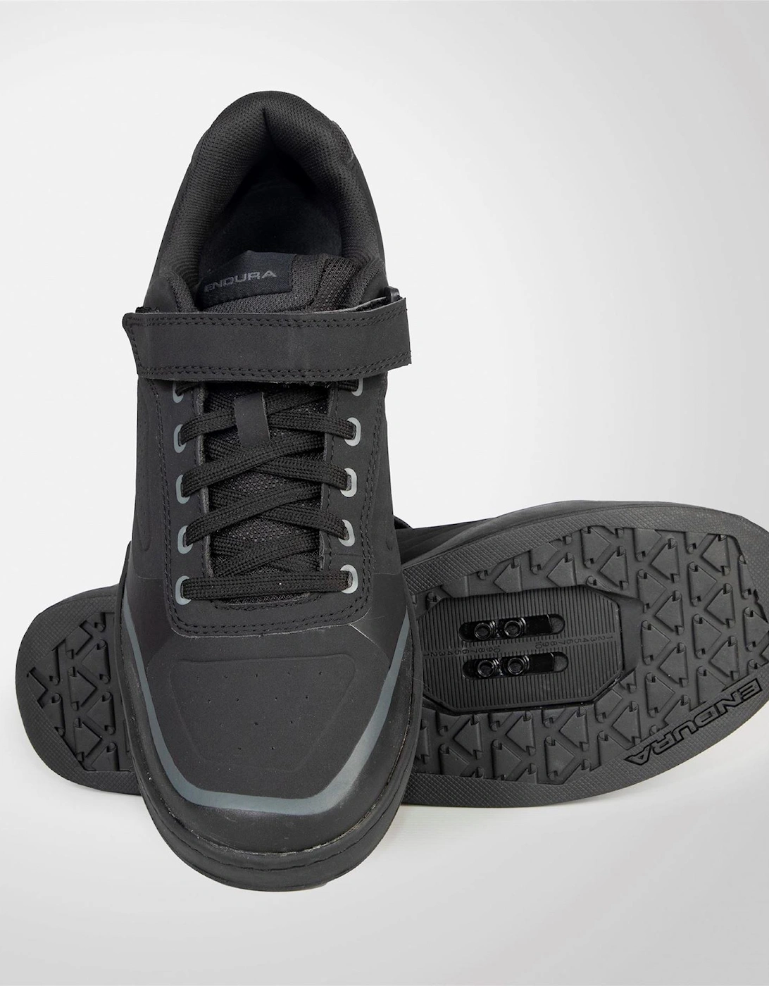 Hummvee Clipless Shoes