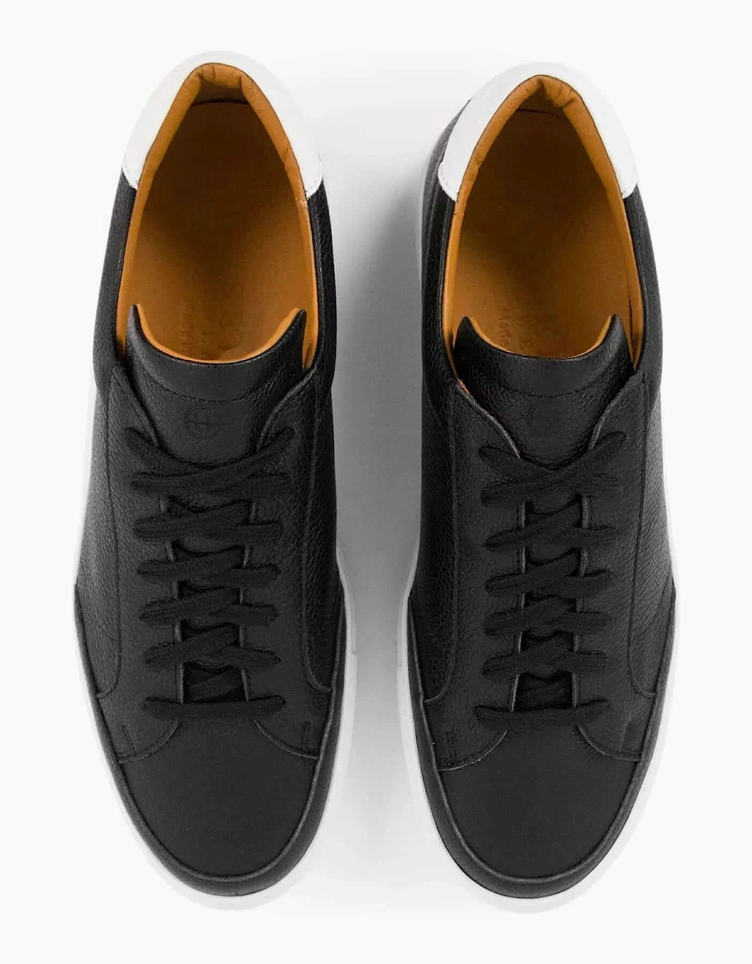 Helier Black/White